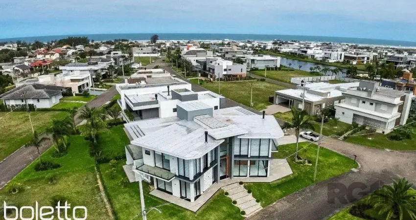 Mansão no Ocean Side para Comprar com  592m2 por R$ 5.200.000,00