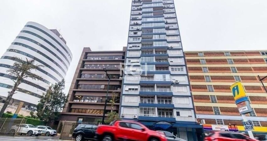 Apartamento  para Alugar no Centro Histórico com 3 dormitórios, por: R$ 2.700,00