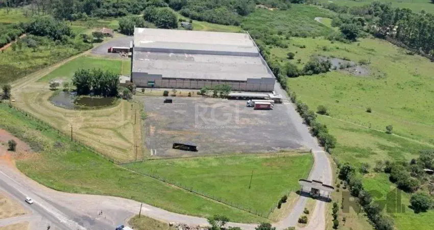 Boletto Imóveis Aluga Pavilhão com 4.000 mil m², 4 docas, refeitório, estacionam