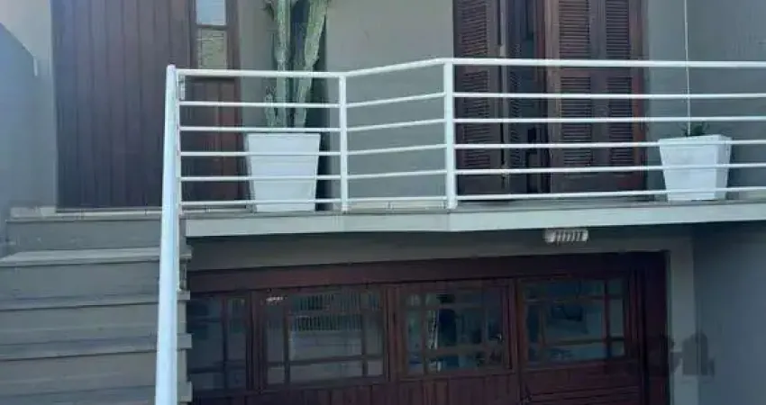 Casa mobiliada com 262m² no bairro Ipanema