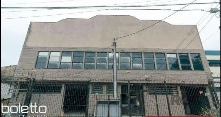 Boletto Imóveis aluga  excelente Pavilhão com 03 pavimentos cerca de 3.000m² de