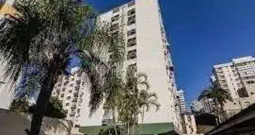 Apartamento de 72m² com 2 dormitórios, no bairro no bairro Mont Serrat.