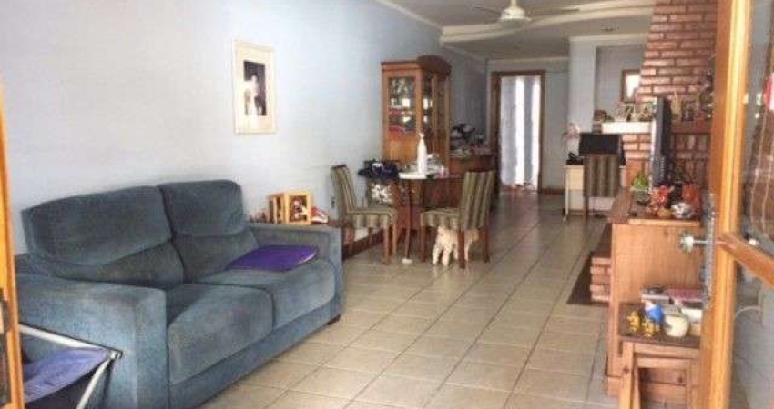 Casa para Venda - 280m², 3 dormitórios, sendo 1 suites, 3 vagas - Bela Vista