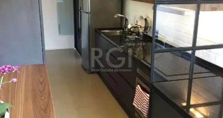 Apartamento para alugar no Max Haus , 68,50 m² por R$ 3.900,00- Petrópolis - Por
