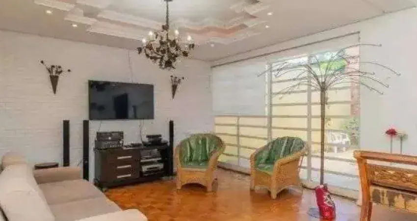 Casa de 234m2, para locação por r$ 15.000,00,00 - bairro três figueiras