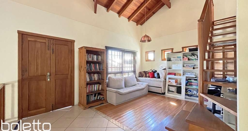 Excelente casa a venda com 4 dormitórios no bairro Tristeza, Zona Sul.