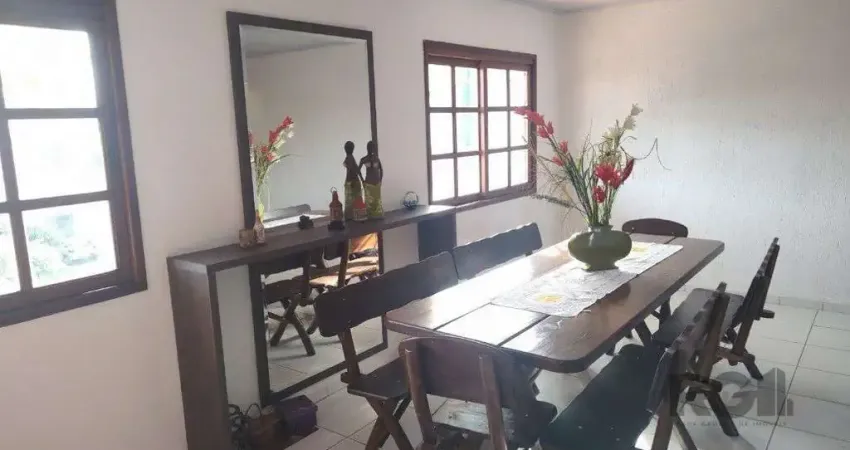 Vende apartamento duplex, 2 dormitórios, 1 suíte, closet, ar split, salão de fes