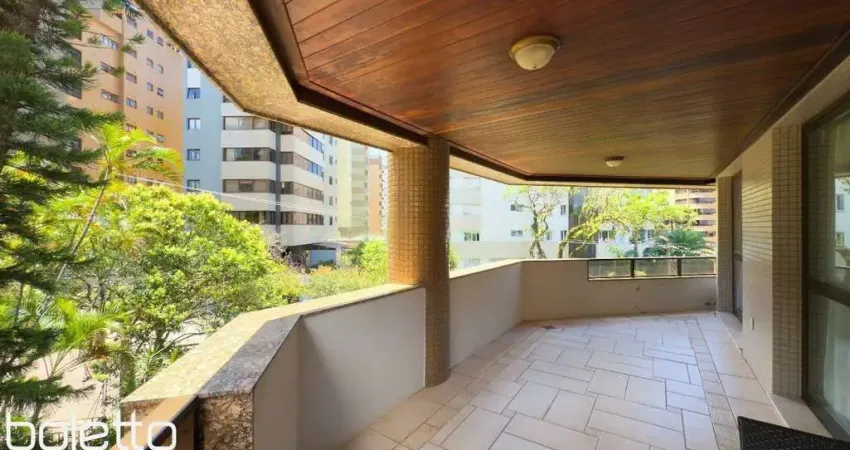 Apartamento semimobiliado com 2 suítes e 4 quartos no cobiçado bairro Bela Vista