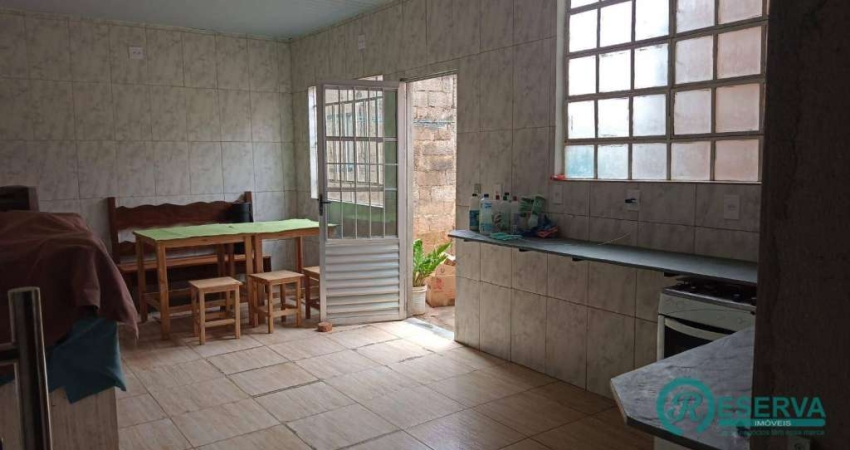 Casa à venda, 300 m² por R$ 450.000,00 - Vista Alegre - Vespasiano/MG
