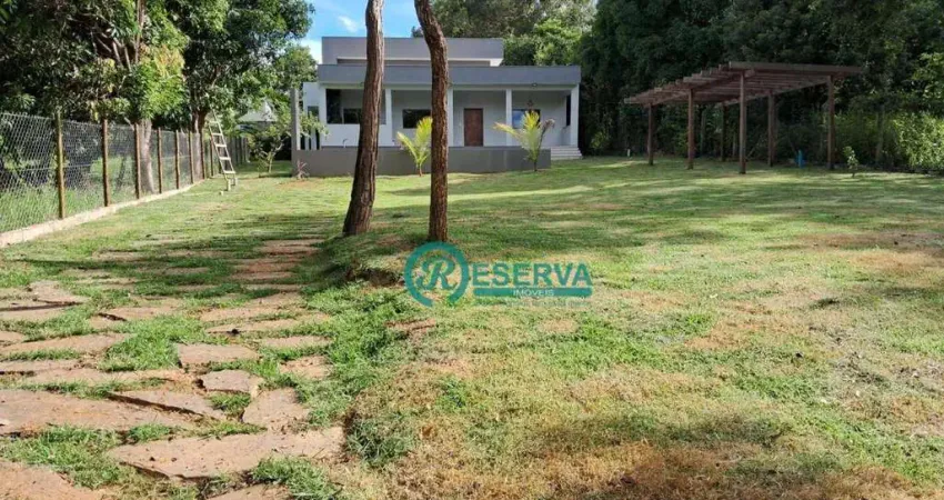 Casa em Jaboticatubas, com 3 dormitórios à venda, 150 m² por R$ 690.000 - Condomínio Vale Do Luar - Jaboticatubas/MG