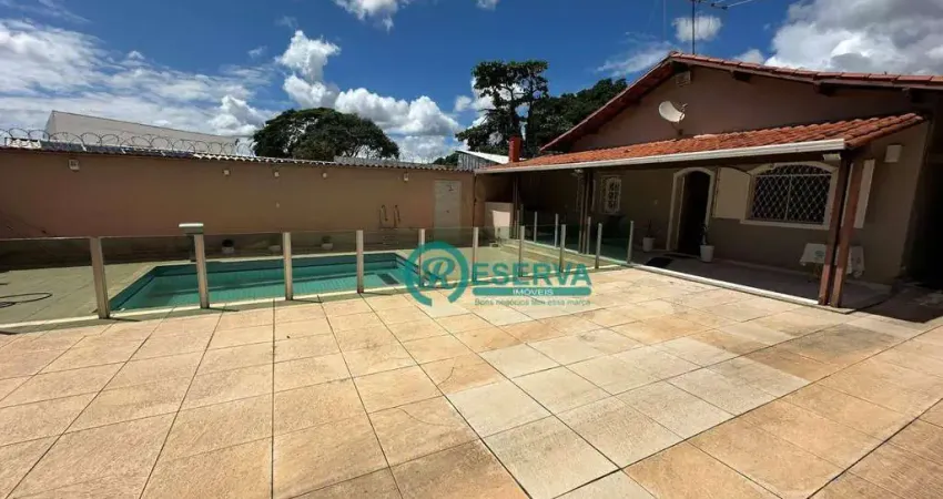 Casa com 3 dormitórios para alugar, 200 m² por R$ 10.850/mês - Joana Darc - Lagoa Santa/MG