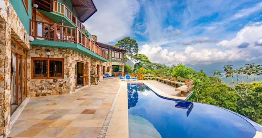 Casa com 5 quartos em condomínio em Araras, Petrópolis.