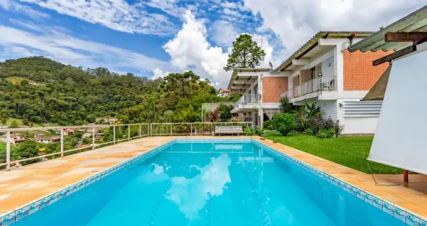 Casa com 3 quartos à venda na Rua Eliseu Visconti, 137, Golfe, Teresópolis