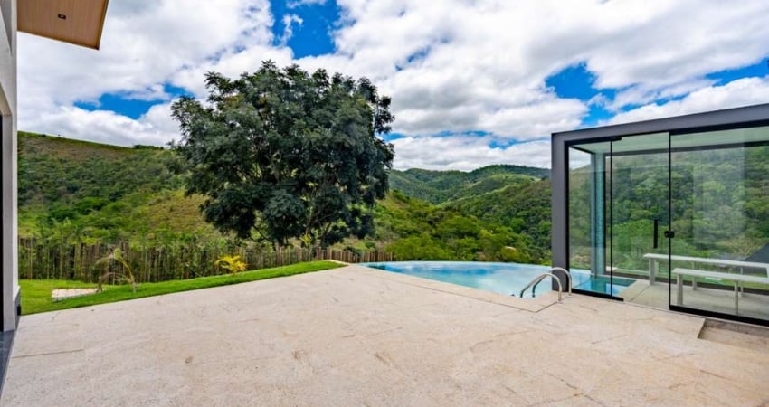 Casa com 3 quartos em Secretário, Petrópolis