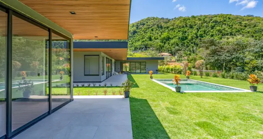 Casa em condomínio fechado com 4 quartos à venda na Estrada do Rio Acima, 50, Pedro do Rio, Petrópolis