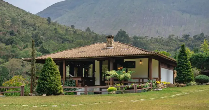 Casa em condomínio fechado com 4 quartos à venda na Estrada do Horto, 10K, Araras, Petrópolis