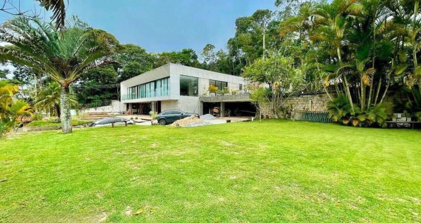 Casa com 4 quartos em condomínio no Golfe, Teresópolis.