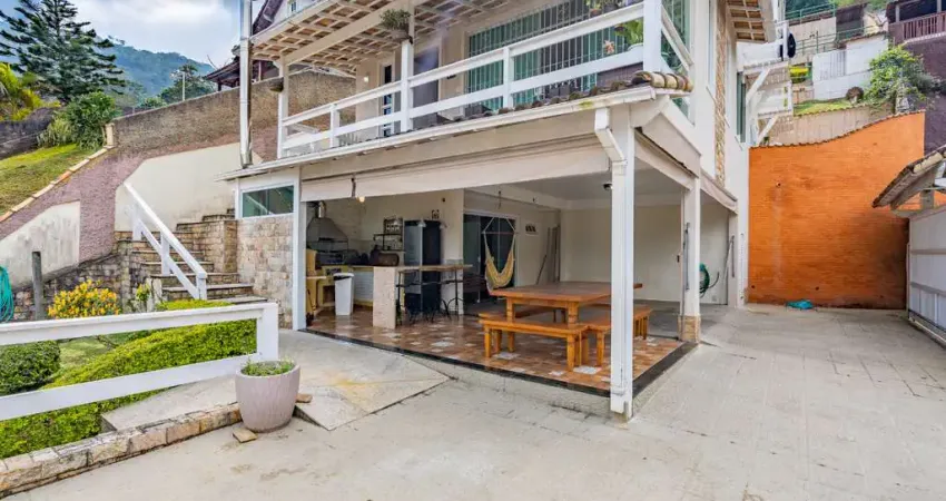 Casa com 3 quartos à venda na Rua São Judas Tadeu, 85, Mosela, Petrópolis