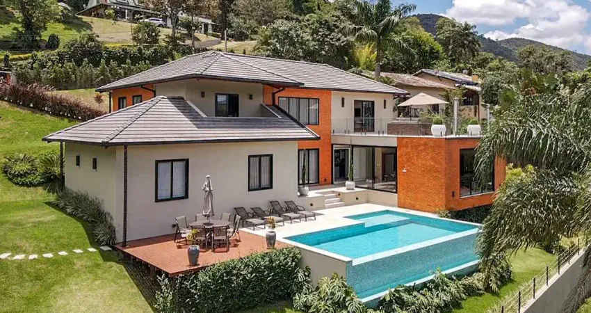 Casa em condomínio fechado com 5 quartos à venda na Rodovia BR-040, Itaipava, Petrópolis