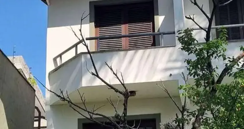 Casa-sobrado à venda no Jardim Londrina-Morumbi, 02 Suites, 03 vagas