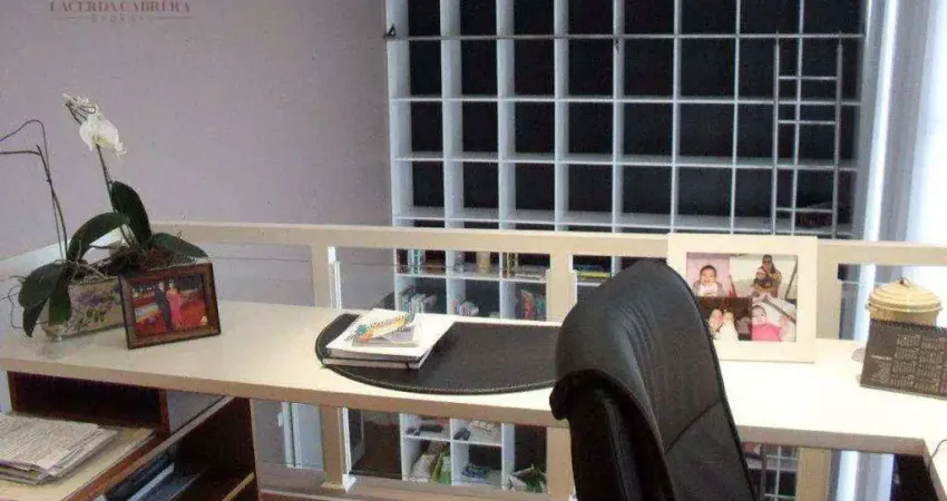 Apartamento à venda na Vila Andrade-Morumbi, 04 dormitórios, sendo 2 suites, 04 vagas, depósito, 185m2.