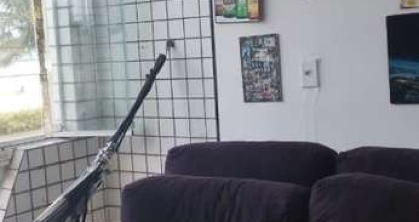 Apartamento a Venda em Jardim Imperador  -  Praia Grande/SP, R$ 250.000