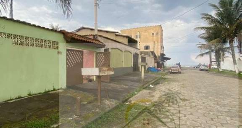 Casa a Venda em Balneário Gaivota  -  Itanhaém - SP