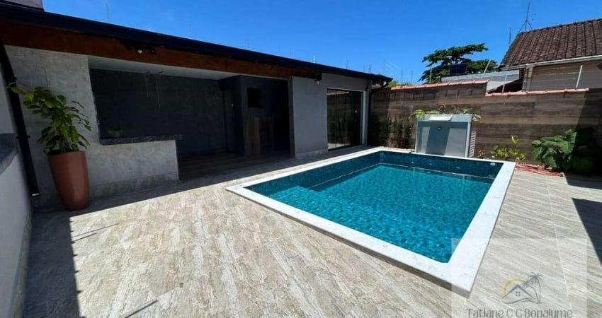 Casa à Venda em Satélite Itanhaém, 3 Dorms, 2 Suítes, 300m²