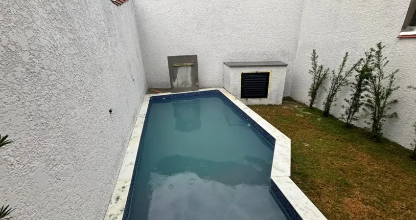 Casa com piscina à venda em itanhaém, sion: 2 dorms, 1 suíte, r$299mil