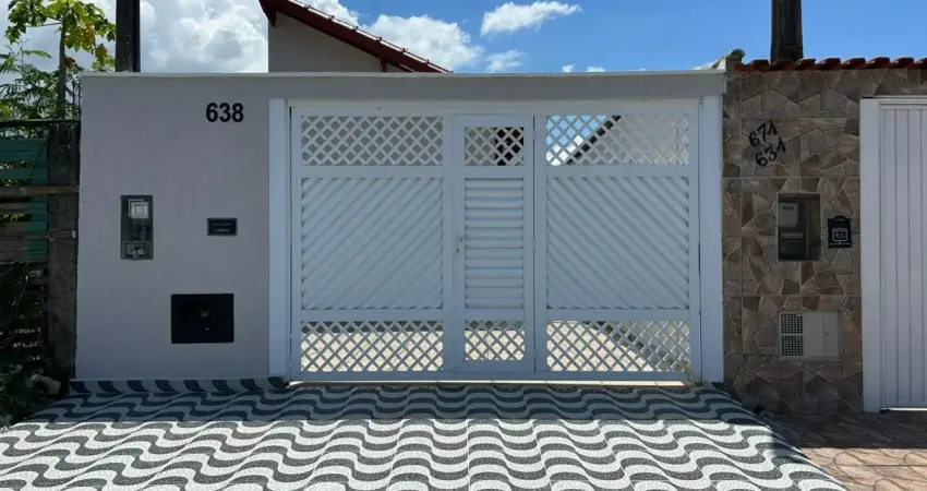 Casa à Venda em Mongaguá, 2 Dorms, 152m², Balneário Flórida Mirim