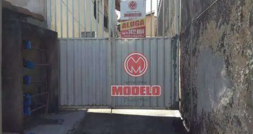 Casa com 1 dormitório para alugar, 50 m² por R$ 800,00/mês - Centro - Piracicaba/SP