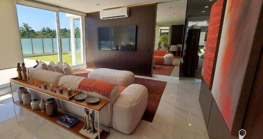 Casa Mobiliada e Decorada em Alphaville,761 Mts de Terreno, 557 m² de Ac - Villa Solaia - Barueri/SP