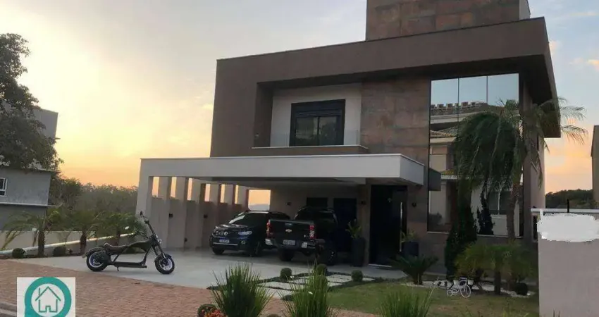 Casa de Alto Padrão em Excelente Condomínio junto à Natureza!  Piscina C/ Borda infinita C/ Vista para Mata! Estuda-se Permuta!