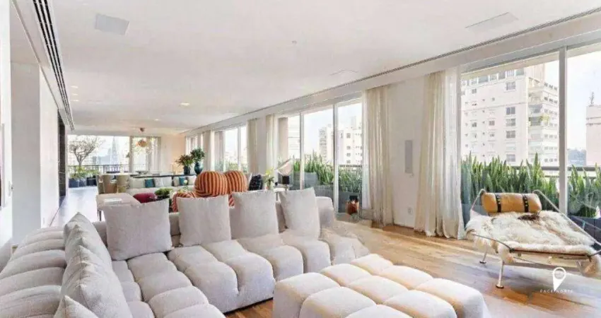 Cobertura exclusiva de 625 m², finamente decorada, 5 suítes, 6 vagas!