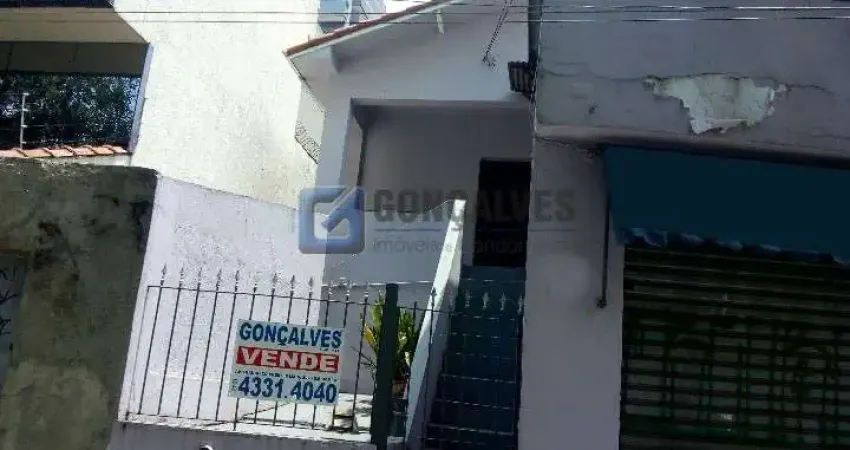 Casa com 3 dormitórios a à venda no Centro de Santo André/SP.