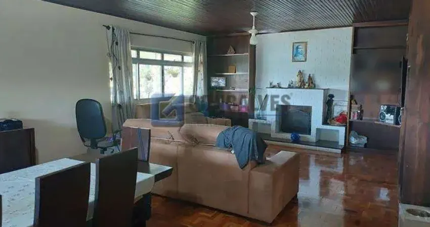 Chácara à venda no bairro dos finco em são bernardo do campo/sp, com 591,4m² e 3 dormitórios sendo 1 suíte.