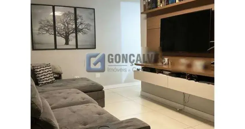 Sobrado à venda no bairro dos casa em são bernardo do campo/sp, com 221m² e 03 dormitorios sendo 01 suíte.