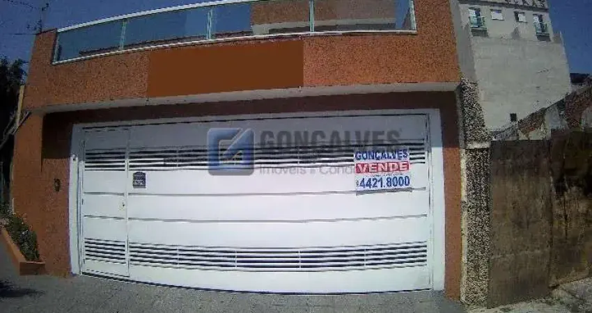 Casa 3 dormitórios sendo 1 suite, 116 mts² no bairro cidade são jorge em santo andré