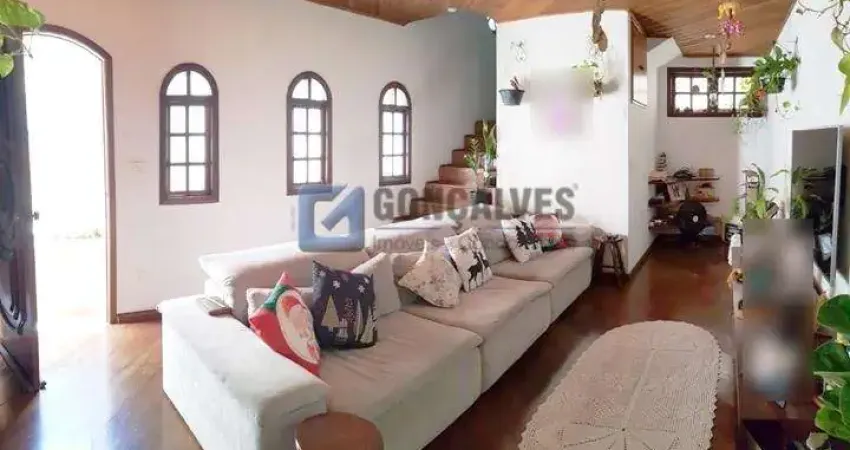 Casa com 3 quartos à venda na AGUAPEI, R, Santa Maria, Santo André