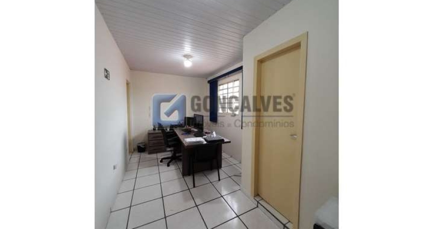 Prédio comercial 226m² à venda no Baeta Neves em São Bernardo do Campo