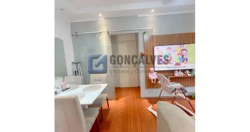 Apartamento com 2 quartos no Bairro Independência em São Bernardo do Campo/SP.