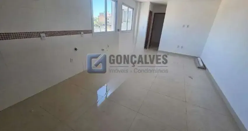 Apartamento cobertura com 2 quartos à venda no Jardim Santa Lídia em Mauá/SP.