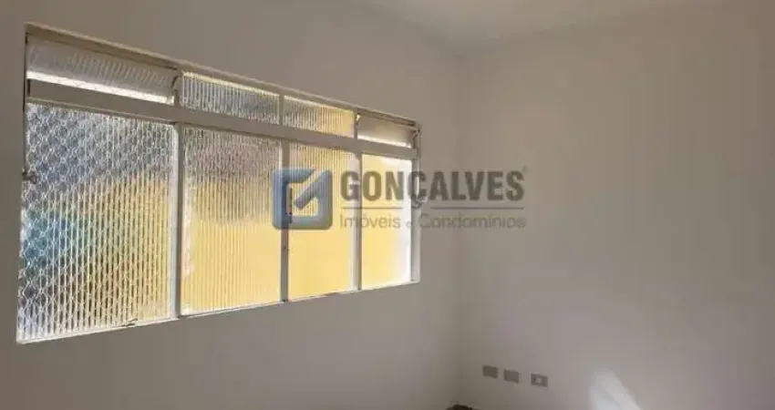 Sobrado com 02 dormitórios a venda no bairro baeta neves em são bernardo do campo/sp.