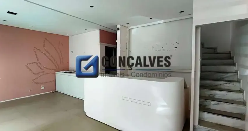 Sobrado Comercial em Jardim, Santo André – 220 m², 4 vagas, 10 salas