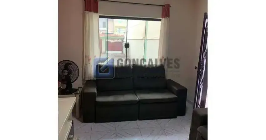 Sobrado 2 dormitórios sendo 1 suite, 138 mts² na Vila Pires em Santo André.