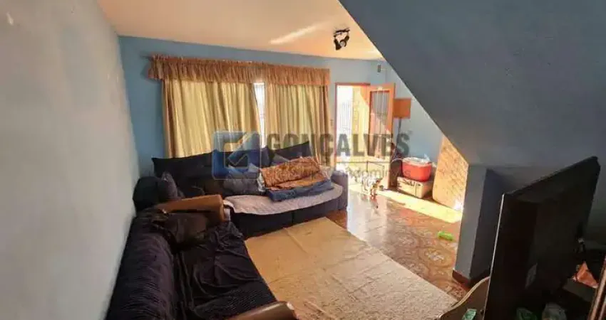 Sobrado à venda em Santa Paula, São Caetano do Sul – 2 quartos, 1 vaga, 2 banheiros