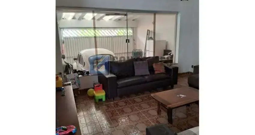 Sobrado Residencial em Jordanópolis — 4 Quartos, 5 Vagas, 275 m² Úteis | Venda R$800.000