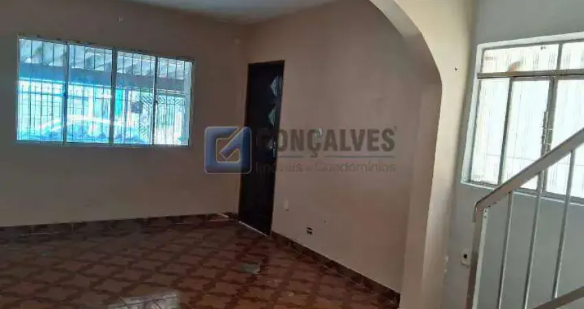 Sobrado Residencial à Venda em Diadema – 3 Dormitórios, 1 Suíte, Frente