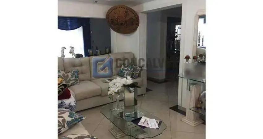 Sobrado 3 dormitórios sendo 1 suite, 300 mts² no Bairro Centre Ville em Santo André