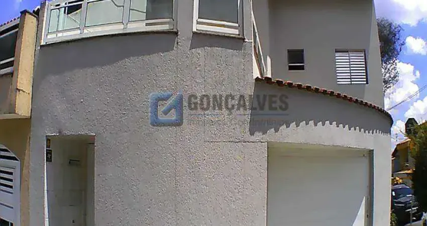 Sobrado Residencial 4 Quartos com 2 Vagas em Assunção, SBC - Venda